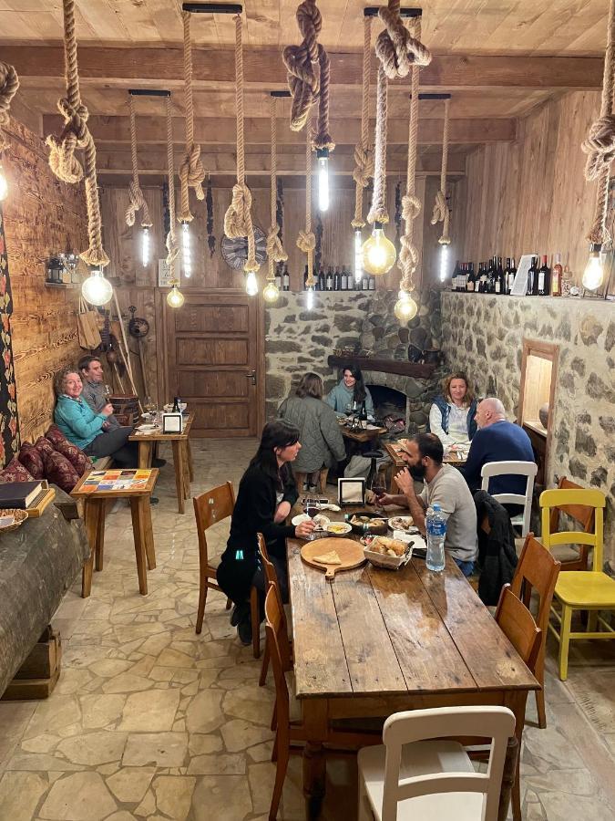 Sadmeli Winery Otel Ambrolauri Dış mekan fotoğraf