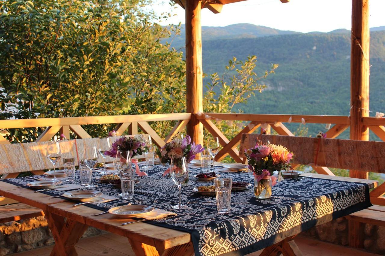 Sadmeli Winery Otel Ambrolauri Dış mekan fotoğraf