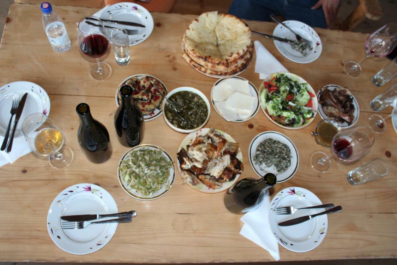 Sadmeli Winery Otel Ambrolauri Dış mekan fotoğraf