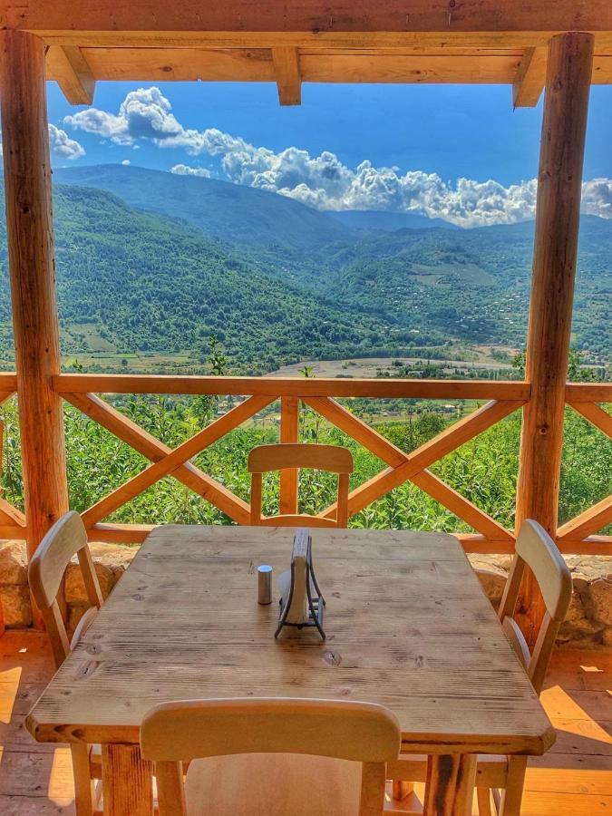Sadmeli Winery Otel Ambrolauri Dış mekan fotoğraf